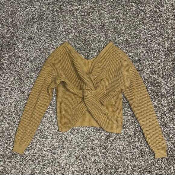 Moon & Madison yellow cropped sweater - Picture 1 of 6